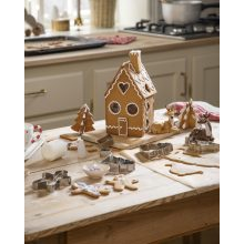 Gingerbread house (1).jpg
